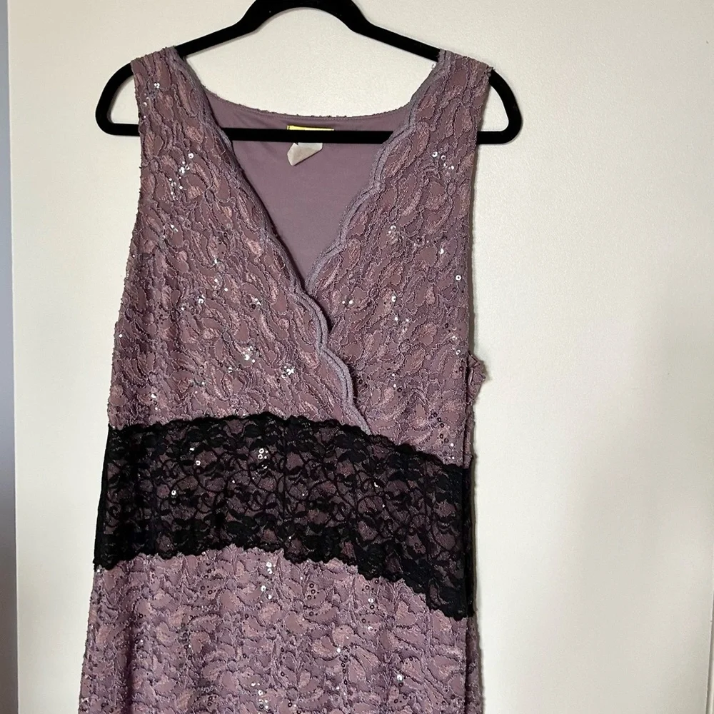 Dusky Dreaming purple maxi dress - Picture 5 of 10